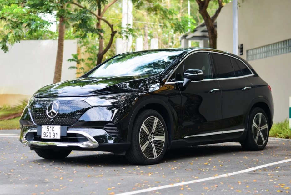 Chi tiết Mercedes-Benz EQE SUV - sạc đầy đi gần 550 km, giá 4 tỷ đồng