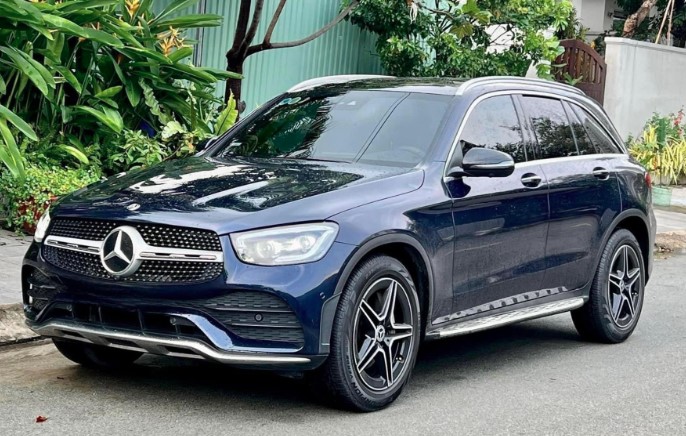 Lăn bánh 4 năm, Mercedes-Benz GLC 300 4MATIC cũ chấp nhận bán "lỗ" tới hơn 1 tỷ đồng