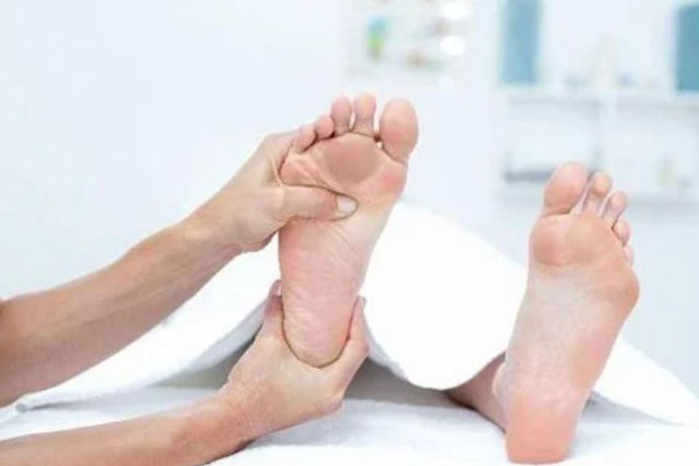 Mùa lạnh, chân có dấu hiệu này chứng tỏ gan có bệnh