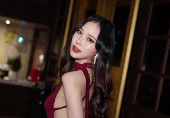 Ngất ngây trước nhan sắc của hot girl tỷ phú được mệnh danh là 'thần tiên tỷ tỷ', idol của loạt thanh niên Thái