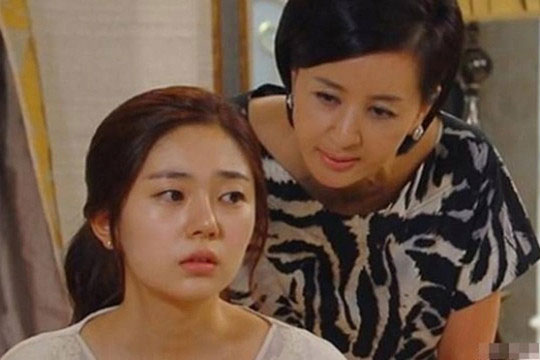 Được em chồng đột ngột đối xử rất tốt sau khi sinh, hóa ra tất cả chỉ là một âm mưu nhắm vào con tôi