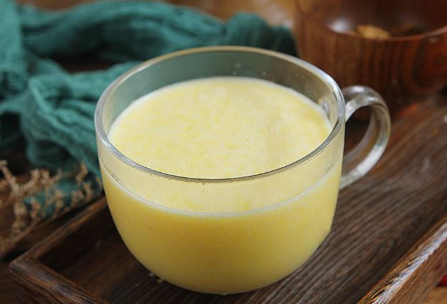 Thêm 1 loại nguyên liệu nhà nào cũng có này thì món sữa ngô quen thuộc sẽ muôn phần ngon hơn