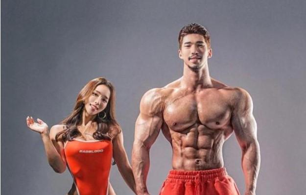 Cặp VĐV thể hình Hàn Quốc cơ bắp cuồn cuộn như photoshop, xứng danh 'trai tài gái sắc'