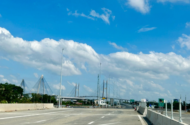Hạ tầng giao thông tạo động lực phát triển vùng ĐBSCL