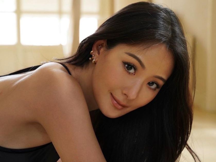 Nhan sắc trẻ trung, quyến rũ như gái đôi mươi của 'nữ thừa kế xinh đẹp nhất Đài Loan' ở tuổi 45