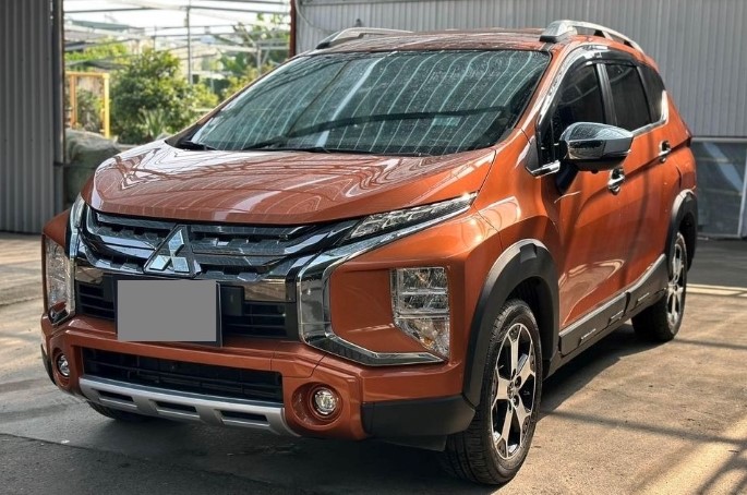Ngỡ ngàng giá chào bán của Mitsubishi Xpander Cross "lướt" mới lăn bánh 10.000 km
