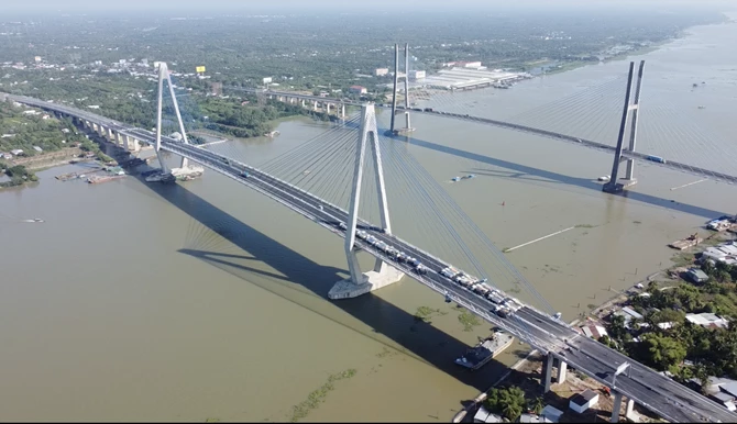 Cầu Mỹ Thuận 2 trong ngày khánh thành. 