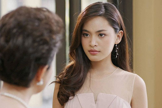 Bám theo mẹ chồng và một người đàn ông, tôi phát hiện một bí mật động trời đủ khiến bà mất đi tất cả