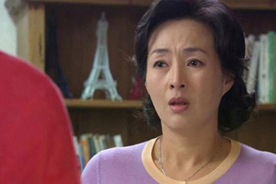 Thương con gái sống quá khổ khi ở chung với nhà chồng, trước lúc về quê mẹ tôi tuyên bố một câu làm cả nhà chồng hoang mang