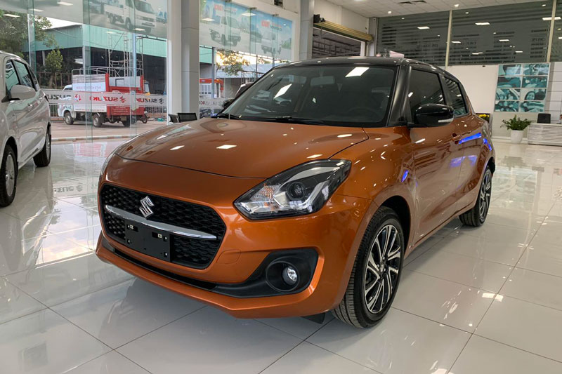 Ế khách dài hạn, Suzuki Swift giảm giá 60 triệu đồng đầu năm mới