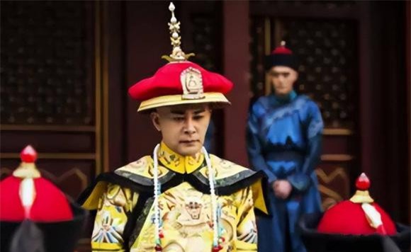 1-hoang-de-can-lan-ngoisaovn-w1132-h696 6 Vua Càn Long, tướng lĩnh, Càn Long