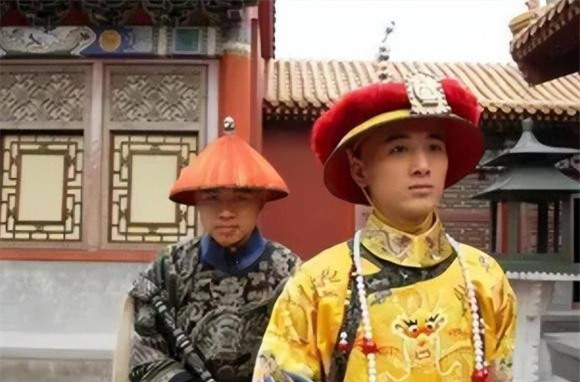 8-hoang-de-can-long-ngoisaovn-w1116-h736 1 Vua Càn Long, tướng lĩnh, Càn Long