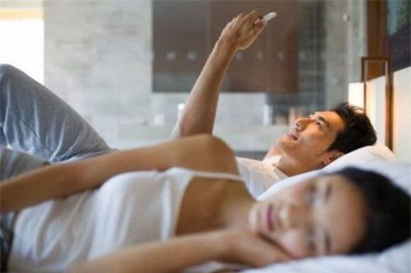 chồng ngoại tình và dấu hiệu  2 ngoại tình, chồng ngoại tình, nữ giới