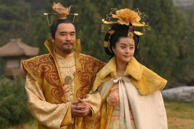 Hình ảnh cũ của Dương Quý Phi được phục chế: Khuôn mặt giống với một nữ minh tinh nổi tiếng, thảo nào mà Đường Huyền Tông từ bỏ cả giang sơn vì bà