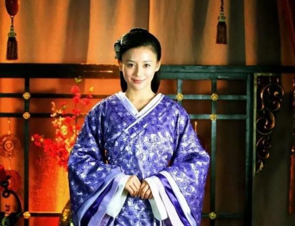 Mỹ nhân chết thảm nhất lịch sử Trung Quốc: Khi sống bị tình địch biến thành lợn người, chết thành thần tiên được thờ cúng