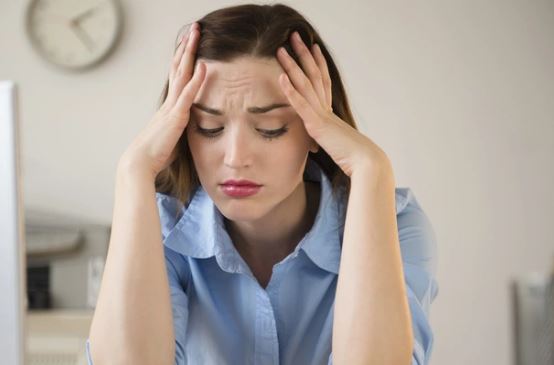 Vừa nghe nhà gái đưa ra những yêu cầu lễ lạt trong ngày cưới, bố chồng tương lai liền đập tay xuống bàn nói: 'Gia đình tôi xin hủy đám cưới này'