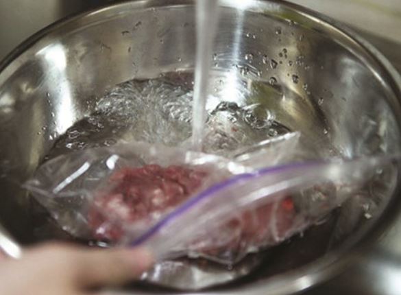 Mẹo rã đông thực phẩm nhanh nhất