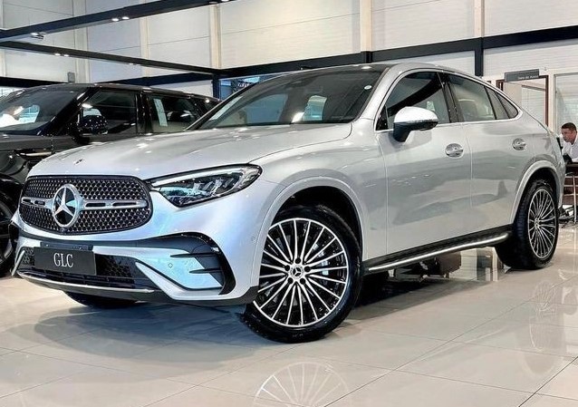 Mercedes-Benz GLC 300 Coupe 2024 tại Việt Nam có giá dự kiến 3,3 tỷ đồng, giao xe cuối năm?