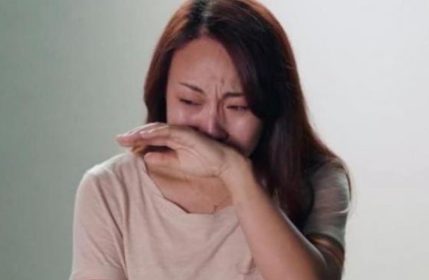 Ngay khi biết vợ tôi bị mất ý thức, bố mẹ bắt bên ngoại phải đón cô ấy về chăm sóc cả đời