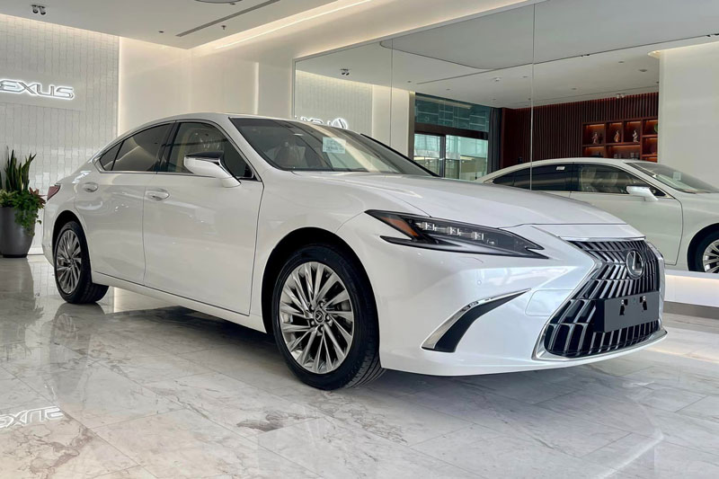 Bảng giá xe Lexus tháng 1/2024