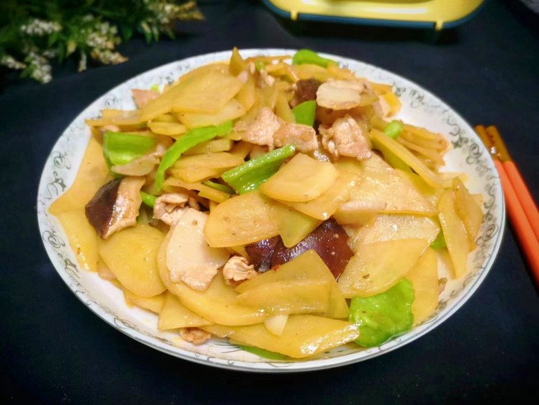 Mùa đông nên ăn củ này tốt cho lá lách, bổ sung khí huyết, giàu vitamin C hơn cả táo, xào lên rất ngon