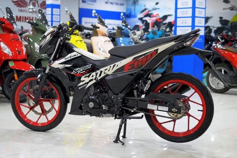 Suzuki Satria F150.