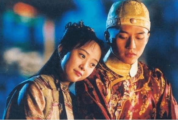 Khang Hi một đời có rất nhiều phi tần nhưng yêu nhất vẫn là người vợ đầu, vì nàng không tiếc vi phạm di huấn tổ tông