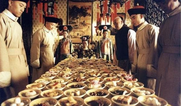 Từ Hi Thái Hậu xa hoa bậc nhất, một bữa ăn tiêu tốn bằng cả mấy năm của bách tính, tiêu hao vô số hoa quả nhưng lại không phải để ăn