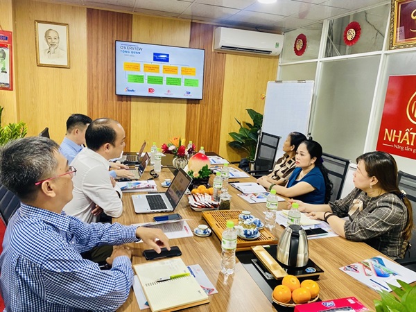 Lãnh đạo VST thăm và làm việc tại Công ty Công nghệ 3 Con Tôm