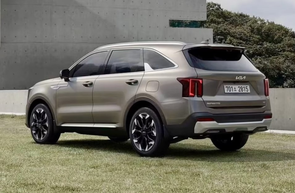 ‘Kẻ hạ bệ Hyundai Santa Fe’ ra mắt: Giá 794 triệu đồng, đẹp hơn Fortuner, trang bị lấn át Everest