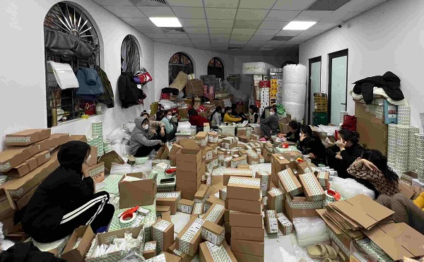 Hàng giả trên sàn thương mại điện tử: Kiểm soát tài khoản người bán chưa chặt, tạo nhiều kẽ hở