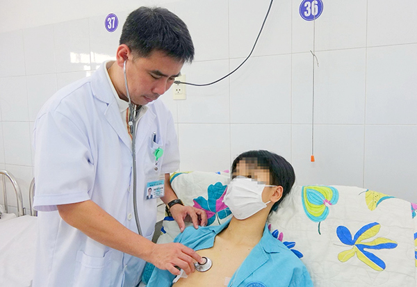 Đà Nẵng: Cứu sống nam sinh lớp 10 đứt lìa phế quản trái
