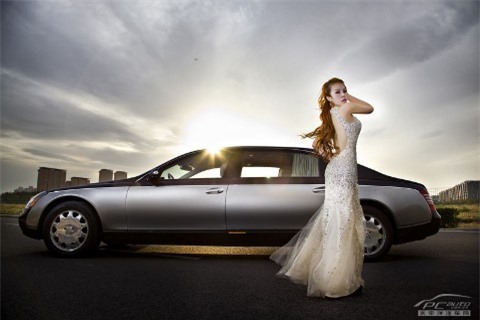 Mỹ nhân kiêu sa bên 'xế xịn' Maybach ảnh 7