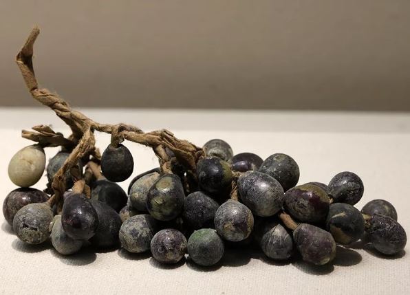 'Chùm nho' khai quật từ ngôi chùa cổ thời Bắc Tống ngàn năm không mục nát, chuyên gia tiết lộ sự thật