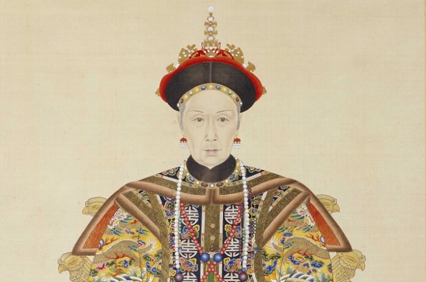 B&#xED; &#x1EA9;n m&#x1ED1;i t&#xEC;nh n&#x103;m 60 tu&#x1ED5;i c&#x1EE7;a T&#x1EEB; Hi Th&#xE1;i h&#x1EAD;u v&#xE0; vi&#xEA;n s&#x129; quan ng&#x1B0;&#x1EDD;i Anh 29 tu&#x1ED5;i t&#xEA;n Edmund Backhouse