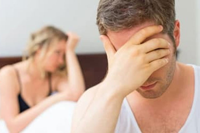 Vợ thản nhiên ngồi chơi, để mặc mẹ chồng dưới bếp với 5 mâm bát đĩa và cái kết gây sốc