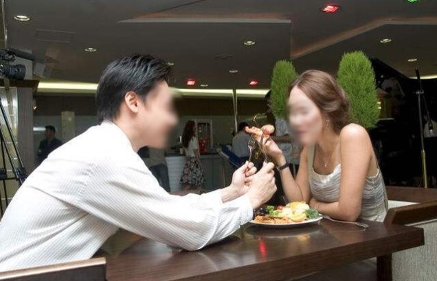 Kỹ sư U50 gặp 100 người suốt 10 năm không tìm được vợ, loạt tiêu chuẩn khiến người nghe choáng váng