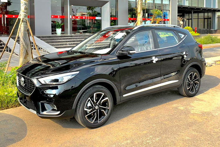 Đối thủ của Kia Seltos, Toyota Yaris Cross giảm giá ‘kịch sàn’ trước Tết Nguyên đán 