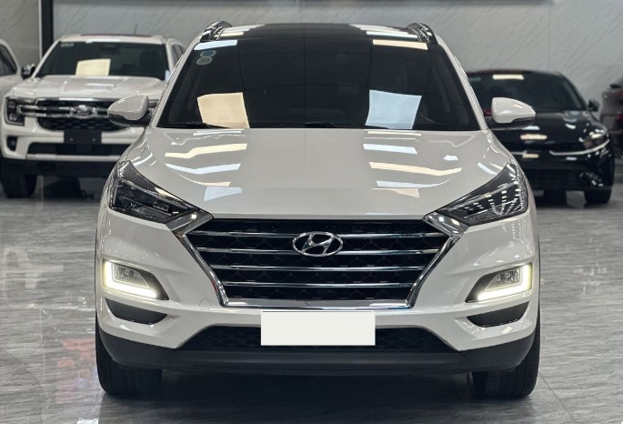 Lăn bánh 28.000 km, Hyundai Tucson cũ mất giá hơn 200 triệu đồng