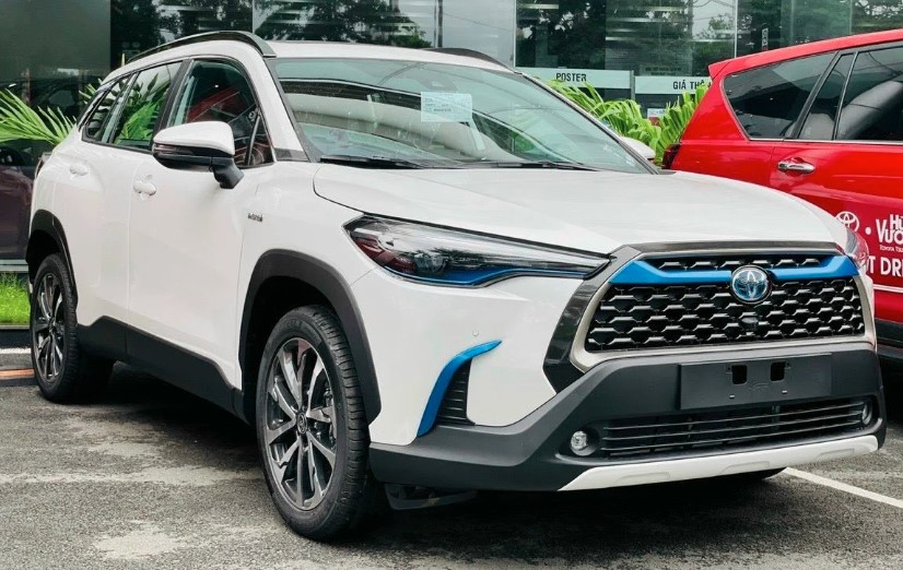 Toyota Corolla Cross khan hàng dịp cận Tết