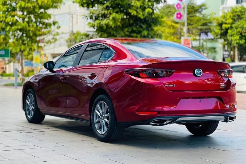 Mazda3 Sedan.