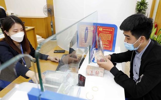 Lãi suất tiền gửi tiếp tục giảm mạnh, thấp nhất chỉ 1,7%/năm