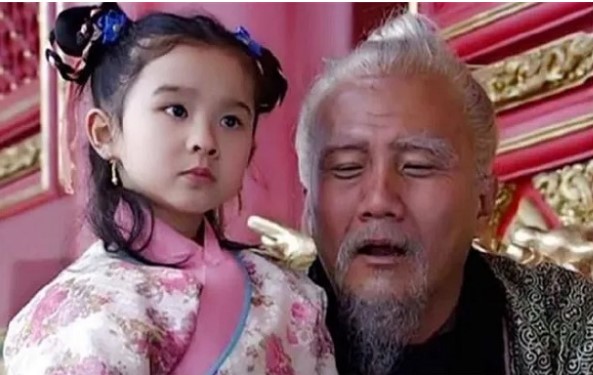 Chỉ với 2 câu, công chúa 3 tuổi đã thay đổi quyết định bồi táng phi tần của Chu Nguyên Chương