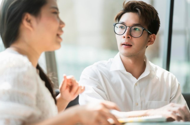 Anh chồng nói sẽ cho chúng tôi 1,5 tỷ xây nhà nếu mẹ đến sống với anh