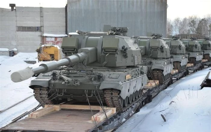 Pháo tự hành 2S35 Koalitsiya-SV là một trong những loại vũ khí thế hệ mới của Nga đã thu hút rất nhiều sự quan tâm từ cộng đồng quốc tế ngay từ khi mới xuất hiện.
