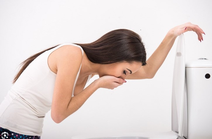 Ly hôn gần 1 năm trời, bỗng dưng nôn nghén mang thai, tôi 'hóa đá' khi nghe mẹ nói 'bí mật động trời'