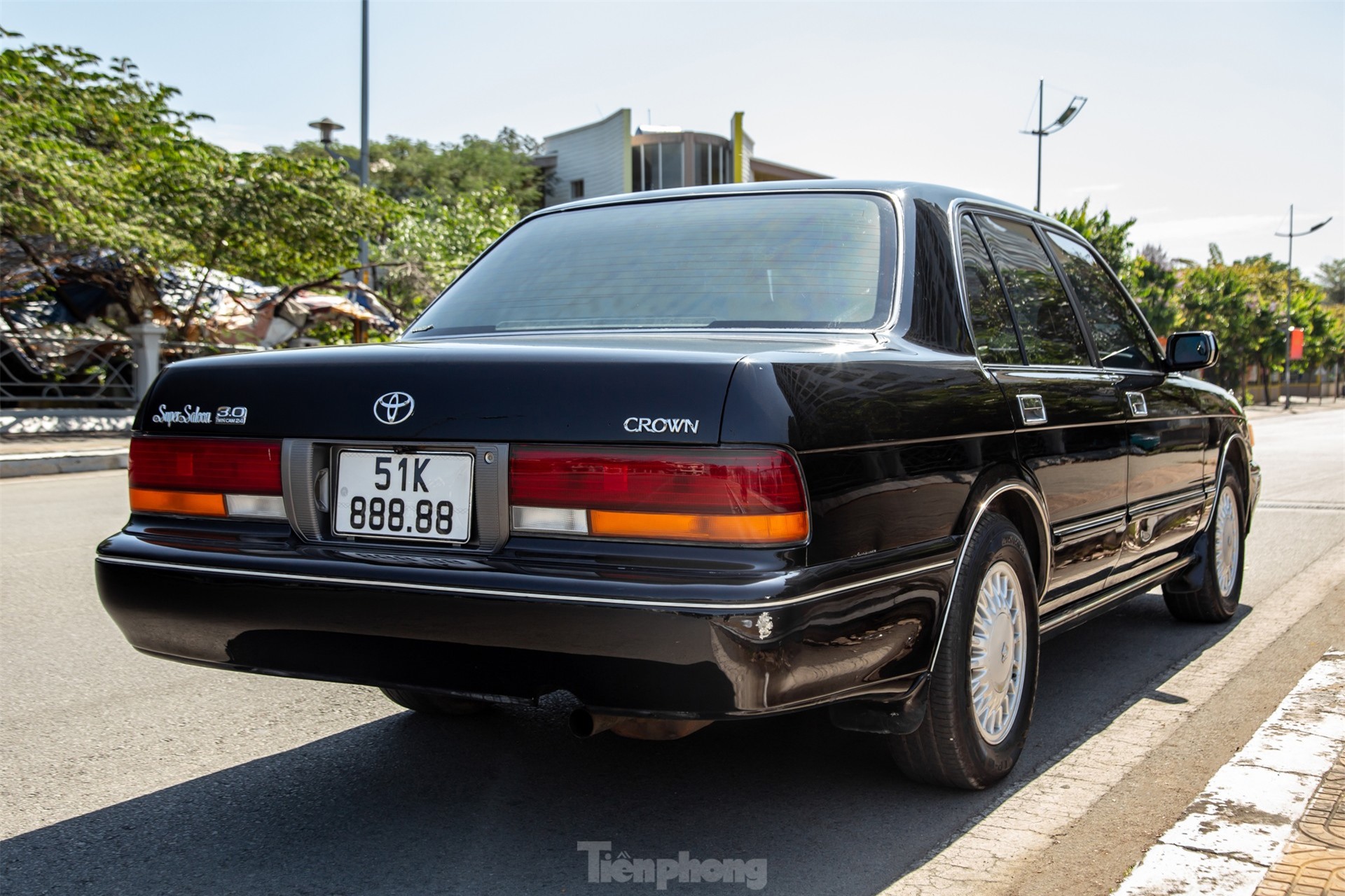 Cận cảnh Toyota Crown với biển số ngũ quý 8 trúng đấu giá hơn 15 tỷ đồng ảnh 6