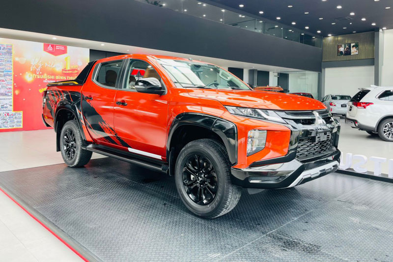 Đối thủ ‘cứng’ của Ford Ranger giảm giá mạnh trong tháng Giêng