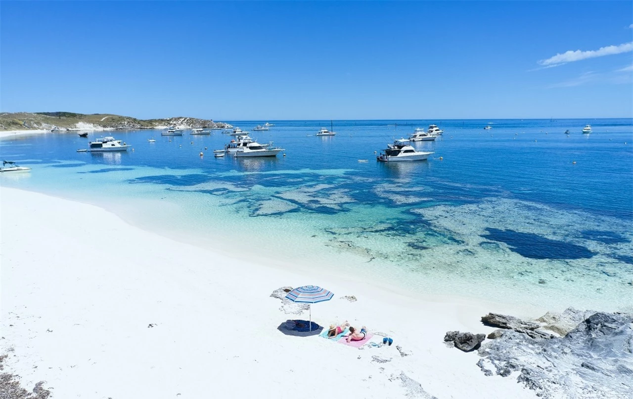 Thăm thú đảo Rottnest - Hòn đảo có quá khứ bí ẩn tại Úc