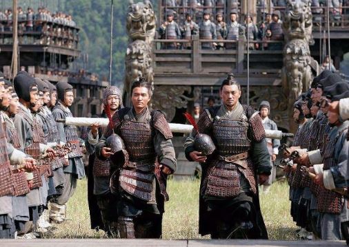 Vì sao quân lính thời phong kiến không được phép ăn no trên chiến trường?